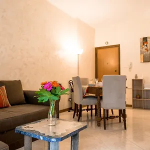 Lorenteggio Balcony Flat , Milano Italia